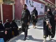 มหา’ลัย “บาชา ข่าน” ปากีฯ อนุญาตให้ครูพกปืน-หลังเคยถูกถล่มดับ 20 ศพ