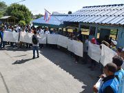 ชาวโก-ลก 6 ชุมชนรวมตัวประท้วง หลังมีคำสั่ง “ปิดท่าเรือกระทบวิถีชีวิตเปลี่ยน”