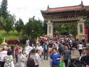 นักท่องเที่ยวแห่ชิมทุเรียนฟรี ในงานเทศกาลอาหารรสดี ผลไม้รสเด่น ของดีบ้านปิยะมิตร 1