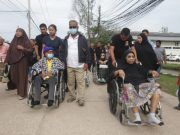 ผู้ป่วยโรคไตกว่า 100 คนร่ำไห้ รพ.หยุดบริการล้างไต ห่วงสุขภาพย่ำแย่ วอนเร่งแก้ไขด่วน