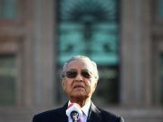 “มหาเธร์” สั่งตัดเงินเดือนครม. ลดภาระหนี้ประเทศ