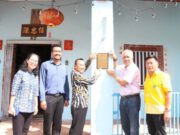 อดีตผู้ว่าฯ ปัตตานี เป็นประธานติดตั้งป้ายทองเหลือง “บ้านทรงคุณค่าปัตตานี” ประจำปี 2563